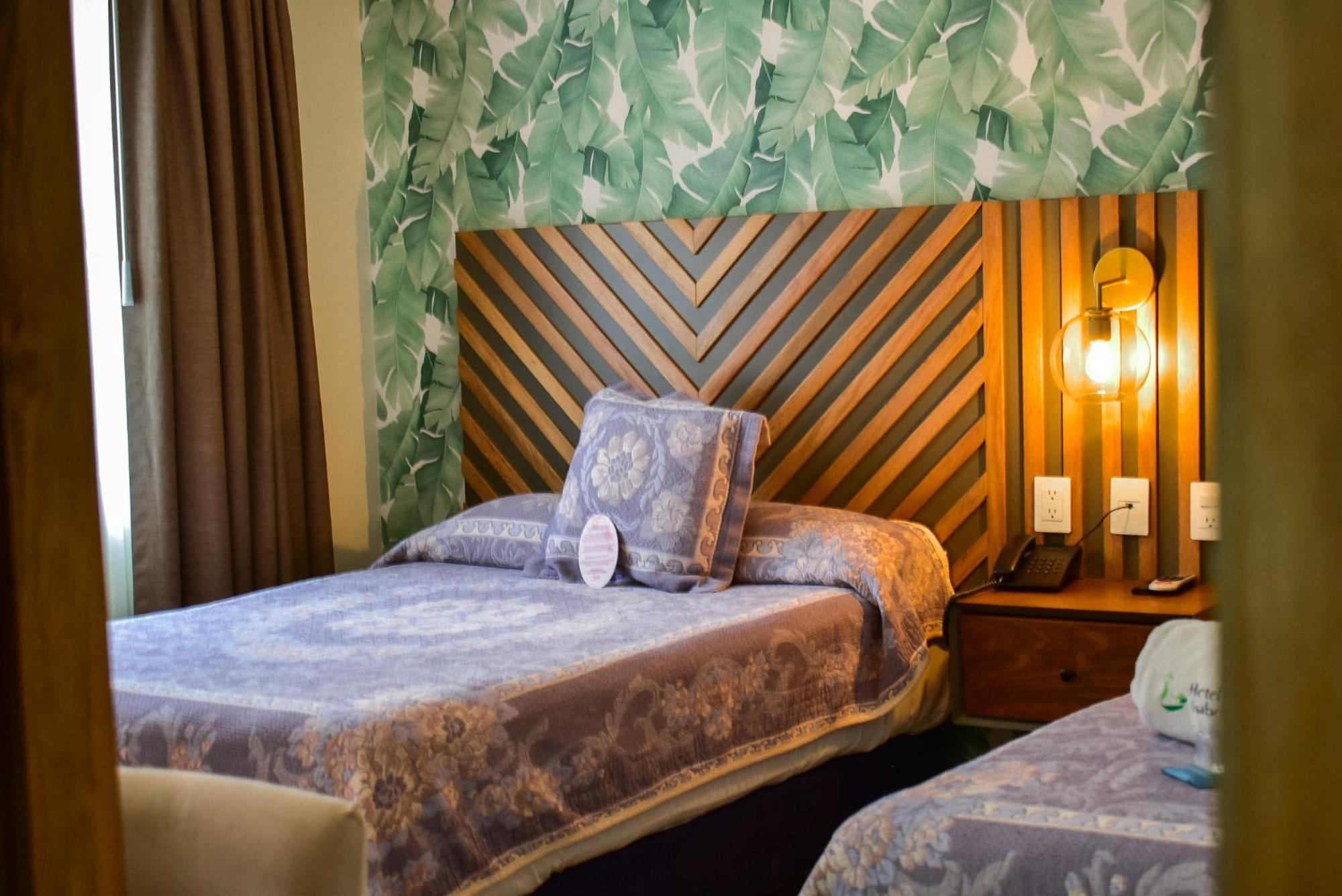 Hotel Isabel Гвадалахара Экстерьер фото